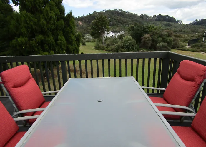 Pohutu Motel 4*