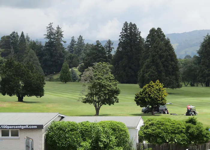 Pohutu 4* Rotorua