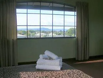 Pohutu 4*