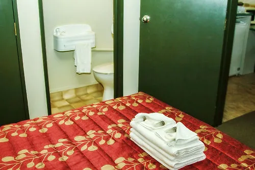 Pohutu Motel 4*