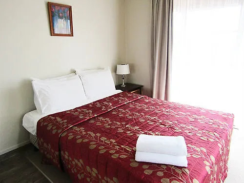 Pohutu 4* Rotorua