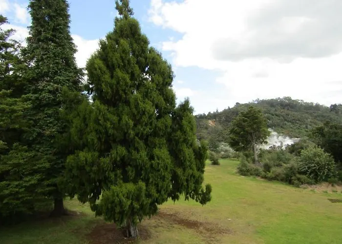 Pohutu 4* Rotorua