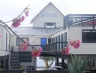 Pohutu 4* Rotorua